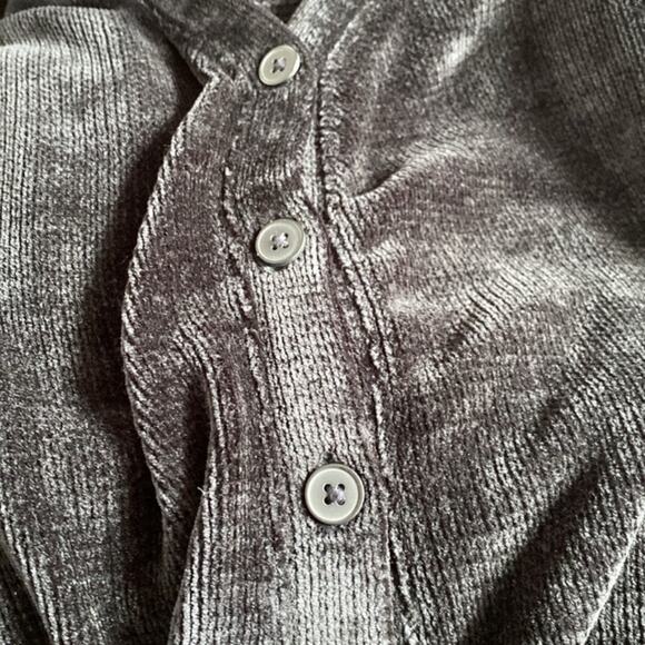 Old Navy Black Cozy Chenille Button-
Down Top - Picture 6 of 10